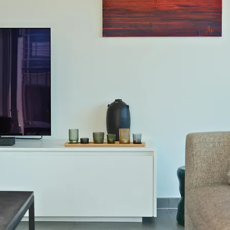 Vue Latérale 2 Moderne à By La Conciergerie *